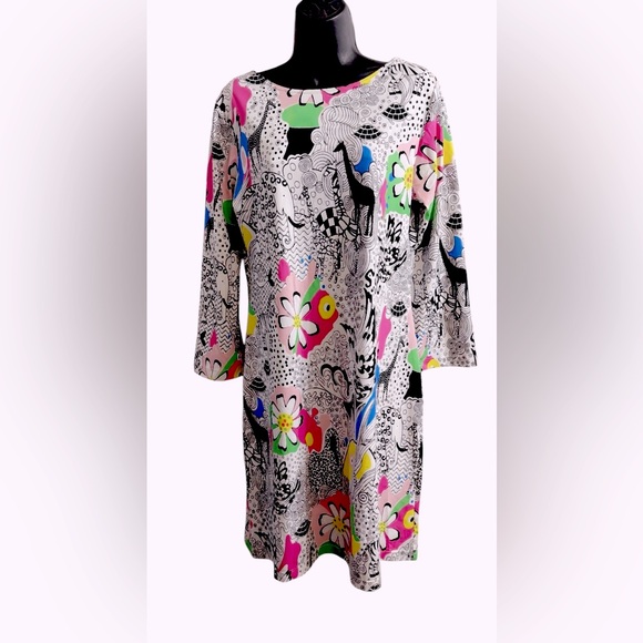 NWOT Melly M Abstract Print Dress Size M Pit to Pit 18”
stretches up to 23” - Picture 3 of 7